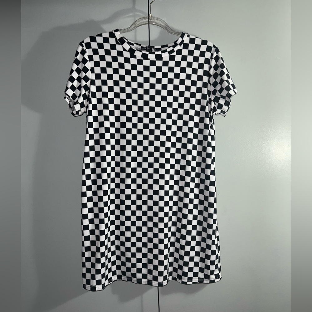 Checkered low cut dress 🏁🤍🖤